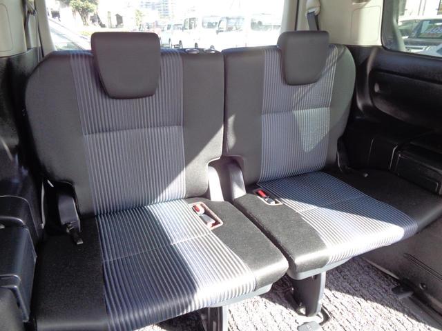 ノア Ｓｉ　メモリーナビ　ＣＤ　ＤＶＤ　ＳＤ　フルセグＴＶ　ブルートゥース　バックカメラ　ビルトインＥＴＣ　フリップダウンモニター　ＬＥＤオートヘッドライト　フォグライト　両側パワースライド　純正１６インチアルミ（34枚目）