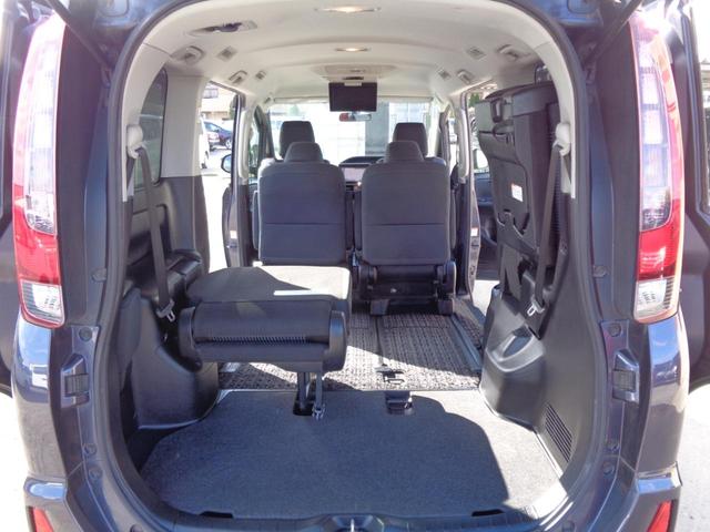 ノア Ｓｉ　メモリーナビ　ＣＤ　ＤＶＤ　ＳＤ　フルセグＴＶ　ブルートゥース　バックカメラ　ビルトインＥＴＣ　フリップダウンモニター　ＬＥＤオートヘッドライト　フォグライト　両側パワースライド　純正１６インチアルミ（38枚目）