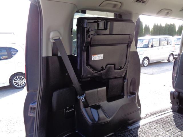 ノア Ｓｉ　メモリーナビ　ＣＤ　ＤＶＤ　ＳＤ　フルセグＴＶ　ブルートゥース　バックカメラ　ビルトインＥＴＣ　フリップダウンモニター　ＬＥＤオートヘッドライト　フォグライト　両側パワースライド　純正１６インチアルミ（42枚目）