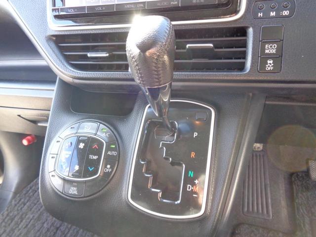 ノア Ｓｉ　メモリーナビ　ＣＤ　ＤＶＤ　ＳＤ　フルセグＴＶ　ブルートゥース　バックカメラ　ビルトインＥＴＣ　フリップダウンモニター　ＬＥＤオートヘッドライト　フォグライト　両側パワースライド　純正１６インチアルミ（61枚目）