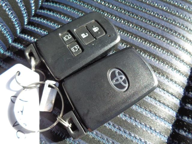 ノア Ｓｉ　メモリーナビ　ＣＤ　ＤＶＤ　ＳＤ　フルセグＴＶ　ブルートゥース　バックカメラ　ビルトインＥＴＣ　フリップダウンモニター　ＬＥＤオートヘッドライト　フォグライト　両側パワースライド　純正１６インチアルミ（68枚目）