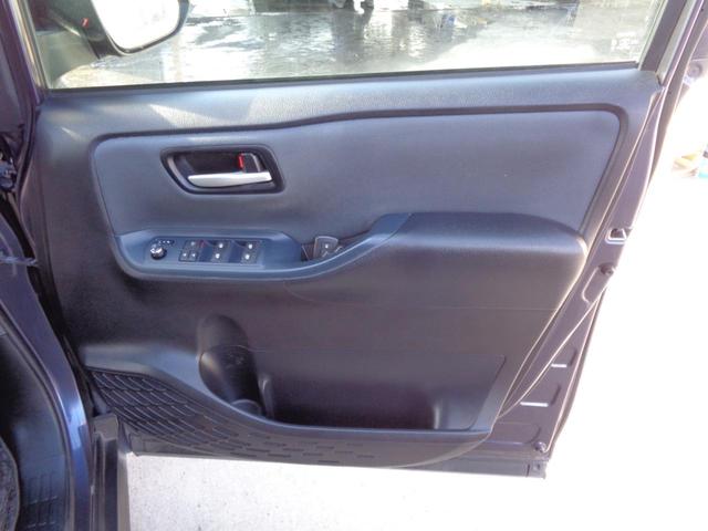 ノア Ｓｉ　メモリーナビ　ＣＤ　ＤＶＤ　ＳＤ　フルセグＴＶ　ブルートゥース　バックカメラ　ビルトインＥＴＣ　フリップダウンモニター　ＬＥＤオートヘッドライト　フォグライト　両側パワースライド　純正１６インチアルミ（69枚目）