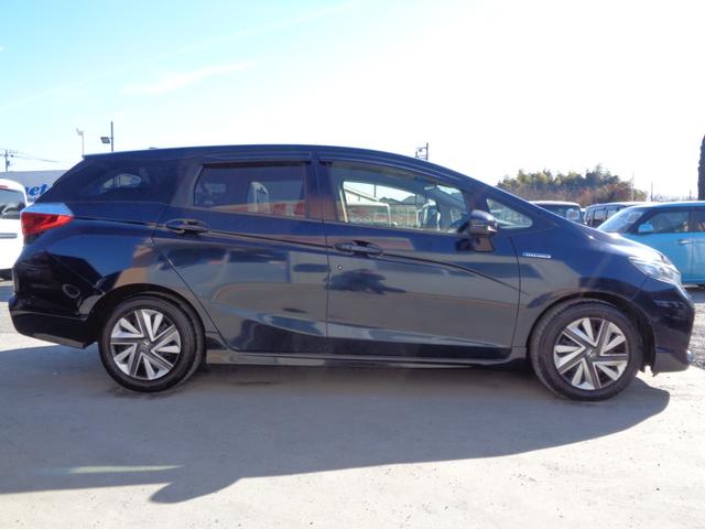 シャトル ハイブリッドＸ　ＣＴＢＡ　メモリーナビ　ＣＤ　ＤＶＤ　ＵＳＢ　フルセグＴＶ　ブルートゥース　バックカメラ　ビルトインＥＴＣ　ハーフレザーシート　革ハンドル　パドルシフト　クルーズコントロール　ＬＥＤオートヘッドライト（8枚目）