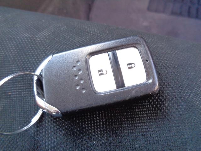 シャトル ハイブリッドＸ　ＣＴＢＡ　メモリーナビ　ＣＤ　ＤＶＤ　ＵＳＢ　フルセグＴＶ　ブルートゥース　バックカメラ　ビルトインＥＴＣ　ハーフレザーシート　革ハンドル　パドルシフト　クルーズコントロール　ＬＥＤオートヘッドライト（29枚目）