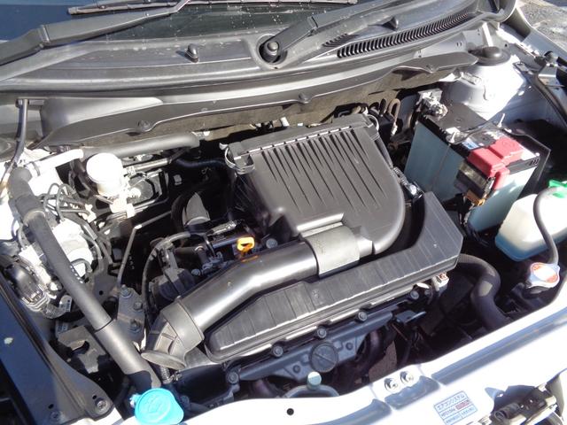 スイフト ＸＧ　５速マニュアル車　柿本改マフラー　社外１６インチアルミ　ＣＤデッキ　ビルトインＥＴＣ　プライバシーガラス　ドアバイザー　プッシュスタート　スマートキー　イモビ／セキュリティ　電格ミラー　オートエアコン（12枚目）