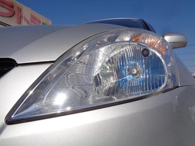 スイフト ＸＧ　５速マニュアル車　柿本改マフラー　社外１６インチアルミ　ＣＤデッキ　ビルトインＥＴＣ　プライバシーガラス　ドアバイザー　プッシュスタート　スマートキー　イモビ／セキュリティ　電格ミラー　オートエアコン（23枚目）