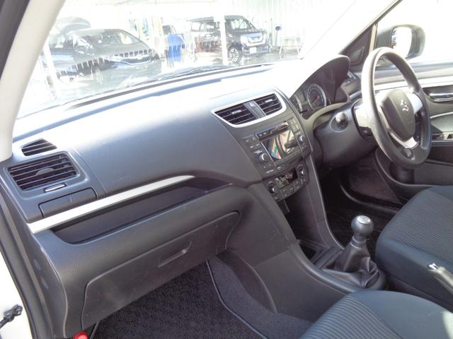 スイフト ＸＧ　５速マニュアル車　柿本改マフラー　社外１６インチアルミ　ＣＤデッキ　ビルトインＥＴＣ　プライバシーガラス　ドアバイザー　プッシュスタート　スマートキー　イモビ／セキュリティ　電格ミラー　オートエアコン（26枚目）