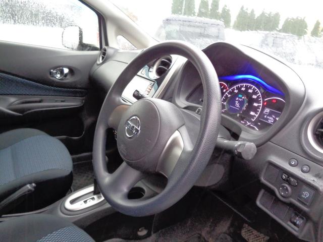 ノート X DIG-S スーパーチャージャー メモリーナビ CD DVD SD AUX USB フルセグTV ブルートゥース バックカメラ ETC オートエアコン スマートキー イモビ/セキュリティ ドアバイザー Pガラス(13枚目)