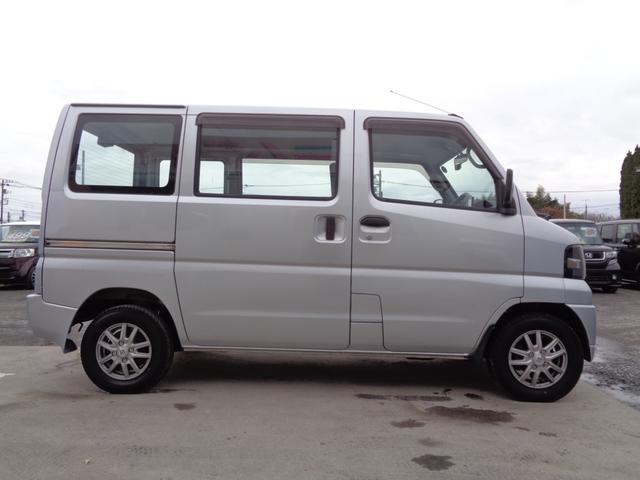 クリッパーバン ＤＸ　標準ルーフ　ポータブルナビ　ＥＴＣ　ドラレコ　ドアバイザー　ＡＭＦＭラジオ　両側スライドドア　ヘッドライトレベライザー　ＷＳＲＳエアバック　社外１２インチアルミホイール（8枚目）