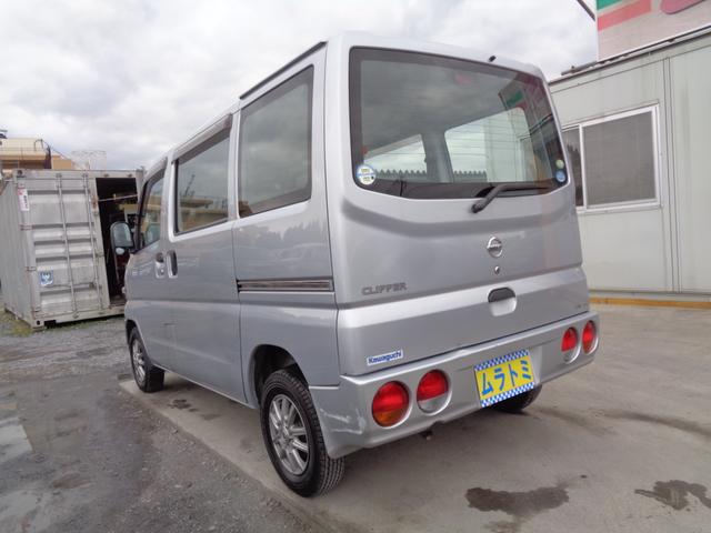 クリッパーバン ＤＸ　標準ルーフ　ポータブルナビ　ＥＴＣ　ドラレコ　ドアバイザー　ＡＭＦＭラジオ　両側スライドドア　ヘッドライトレベライザー　ＷＳＲＳエアバック　社外１２インチアルミホイール（17枚目）