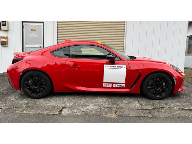 ＧＲ８６ ＲＣ　カップカー　２オーナー　エクセディクラッチ　フルバケ　前後レース用キャリパー　機械式デフ　ＨＰＩミッションクーラー　ＳＯＬＯ２ＤＬタイムレコーダー　ホイールタイヤ１セット付　６点ハーネスベルト（5枚目）