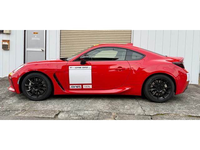 ＧＲ８６ ＲＣ　カップカー　２オーナー　エクセディクラッチ　フルバケ　前後レース用キャリパー　機械式デフ　ＨＰＩミッションクーラー　ＳＯＬＯ２ＤＬタイムレコーダー　ホイールタイヤ１セット付　６点ハーネスベルト（6枚目）