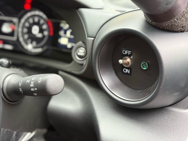 ＧＲ８６ ＲＣ　カップカー　２オーナー　エクセディクラッチ　フルバケ　前後レース用キャリパー　機械式デフ　ＨＰＩミッションクーラー　ＳＯＬＯ２ＤＬタイムレコーダー　ホイールタイヤ１セット付　６点ハーネスベルト（9枚目）