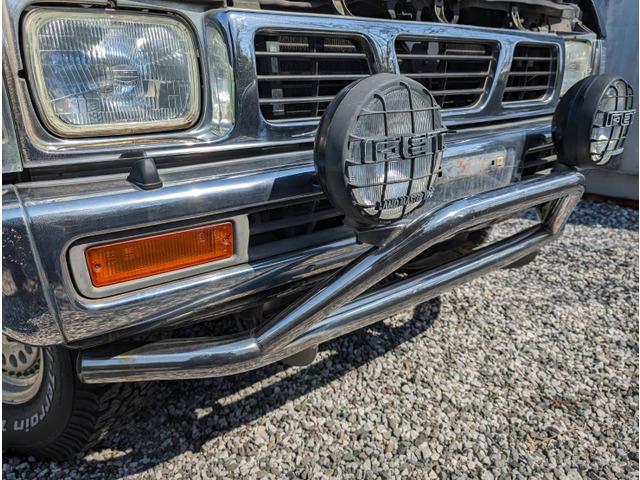 ダットサンピックアップ ダブルキャブ　ＡＤ　走行距離２５２２８９ｋｍ　ナビ　ワンセグ　５ＭＴ（11枚目）