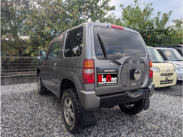 パジェロミニ リンクスＶ　４ＷＤ　走行距離８５７８３ｋｍ　リフトアップ　ナビ　ＤＴＶ　キーレス（6枚目）