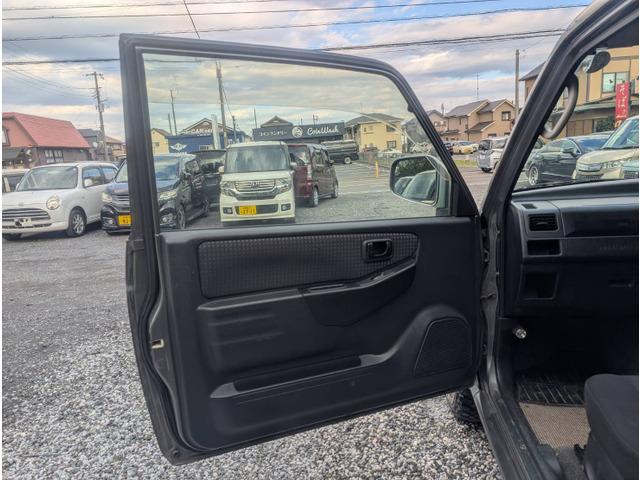 パジェロミニ リンクスＶ　４ＷＤ　走行距離８５７８３ｋｍ　リフトアップ　ナビ　ＤＴＶ　キーレス（20枚目）