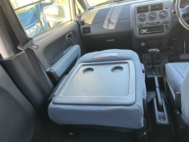 キャパ Ｃホワイトパッケージ　走行距離５４１４２ｋｍ　エアロ　ＥＴＣ　社外オーディオ（12枚目）