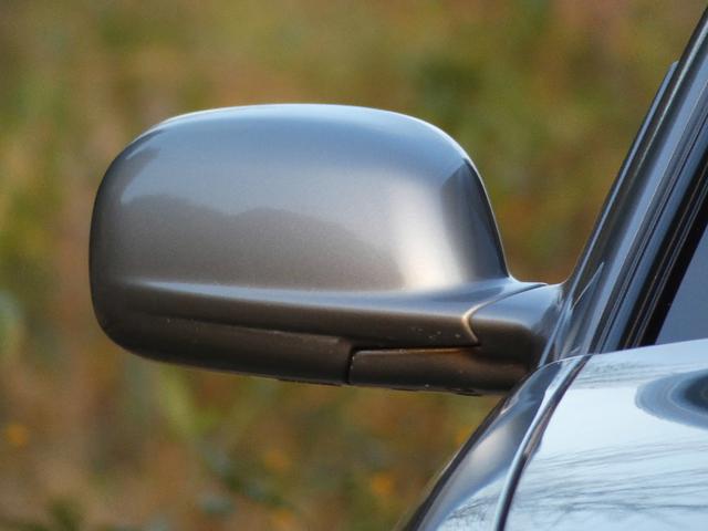 25GT-V 5速マニュアル 1オーナー車 タイベル・クラッチ・イグニッションコイル・プラグ・ラジエーター日産にて交換済み 機関良良好車 クラッチ本当軽い(64枚目)