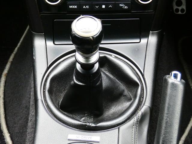 レガシィＢ４ ｔｕｎｅｄ　ｂｙ　ＳＴＩ　６速ＭＴ　ＳＴＩリップ　柿本マフラー　ＨＫＳキャタライザー　リヤスポ　タイベル交換歴あり　ＳＴＩタワーバー　別物レガシィ　マッキントッシュ　ＳＩ－ＤＲＩＶＥ　純正ＨＤＤナビ　ＥＴＣ　レガシィ専門店（28枚目）