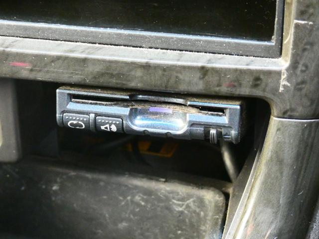 レガシィツーリングワゴン ＴＳタイプＲ　リミテッド　５速ＭＴ　タナベ車高調　社外マフラー　タワーバー　タイベル交換歴　フルエアロ　ハーフレザーシート　社外ナビ　ワンセグＴＶ　ＥＴＣ　ルーフレール　フォグランプ　レガシィ専門店　自社買取車両！（33枚目）