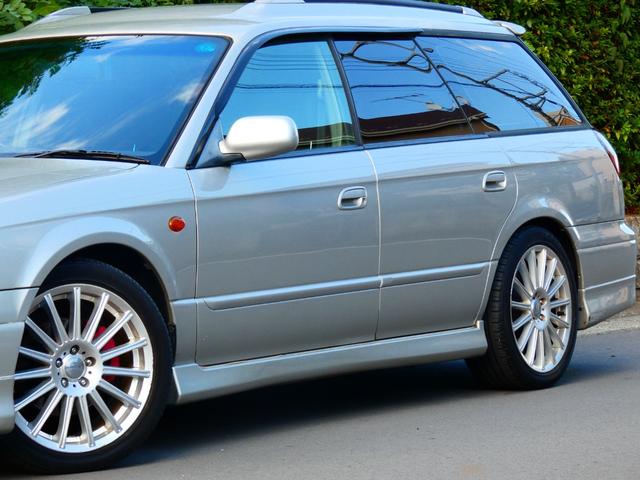 レガシィツーリングワゴン ＴＳタイプＲ　リミテッド　５速ＭＴ　タナベ車高調　社外マフラー　タワーバー　タイベル交換歴　フルエアロ　ハーフレザーシート　社外ナビ　ワンセグＴＶ　ＥＴＣ　ルーフレール　フォグランプ　レガシィ専門店　自社買取車両！（47枚目）