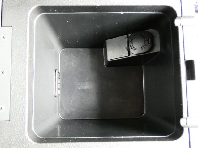 レガシィＢ４ ２．０ＧＴスペックＢ　６速ＭＴ　後期　アプライド最終Ｆ型　フロントリップ　リヤスポ　ＳＴＩタワーバー　水平対向エンジン　２８０馬力　プッシュスタート　社外ナビ　フルセグＴＶ　ＳＩ－ＤＲＩＶＥ　ドラレコ　ＥＴＣ　希少（33枚目）