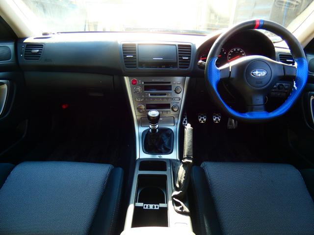 レガシィＢ４ ３．０ＲスペックＢ　６速ＭＴ　前期　ＳＴＩリップ　ＣＵＳＣＯ車高調　社外マフラー　ＳＴＩ１８インチＡＷ　強化アーム　社外グリル　希少　珍車　水平対向６気筒ＥＧ　２５０馬力　内外装仕上げ済　機関系ＯＫ　レガシィ専門店（3枚目）