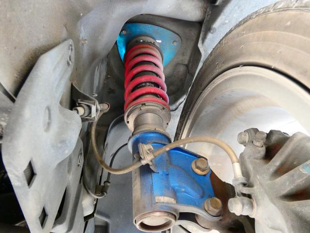 レガシィＢ４ ３．０ＲスペックＢ　６速ＭＴ　前期　ＳＴＩリップ　ＣＵＳＣＯ車高調　社外マフラー　ＳＴＩ１８インチＡＷ　強化アーム　社外グリル　希少　珍車　水平対向６気筒ＥＧ　２５０馬力　内外装仕上げ済　機関系ＯＫ　レガシィ専門店（6枚目）