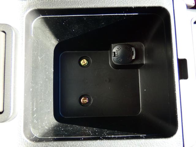 レガシィＢ４ ３．０ＲスペックＢ　６速ＭＴ　前期　ＳＴＩリップ　ＣＵＳＣＯ車高調　社外マフラー　ＳＴＩ１８インチＡＷ　強化アーム　社外グリル　希少　珍車　水平対向６気筒ＥＧ　２５０馬力　内外装仕上げ済　機関系ＯＫ　レガシィ専門店（32枚目）