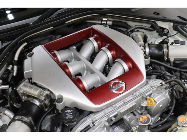 ＧＴ－Ｒ プレミアムエディション　ＭＹ１８　ｎｉｓｍｏスポーツリセッティング　レイズ製純正２０インチ　フジツボ製チタン合金マフラー　ｂｒｅｍｂｏキャリパー　ＮｉｓｓａｎＣｏｎｎｅｃｔ（43枚目）