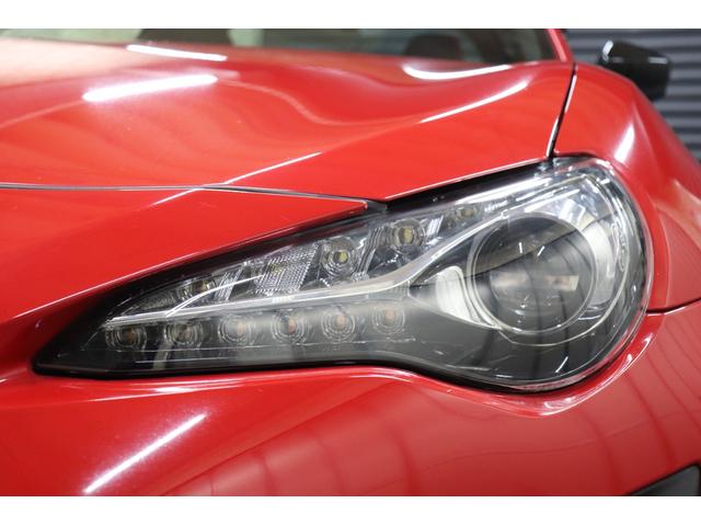 ８６ ＧＴ　６ＭＴ　ＴＲＤエアロ　カラードフィン　トランクスポイラー　モデリスタリアスパッツ　オプションｂｒｅｍｂｏ　１７インチ　ナビ　バックカメラ　ＥＴＣ（16枚目）