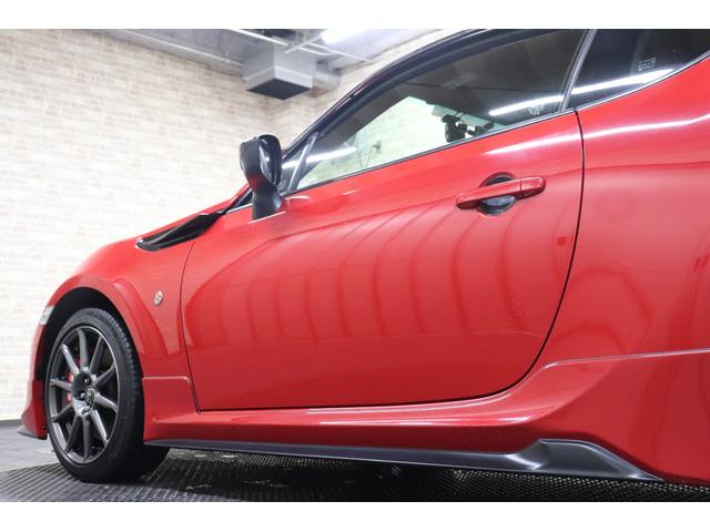 ８６ ＧＴ　６ＭＴ　ＴＲＤエアロ　カラードフィン　トランクスポイラー　モデリスタリアスパッツ　オプションｂｒｅｍｂｏ　１７インチ　ナビ　バックカメラ　ＥＴＣ（18枚目）