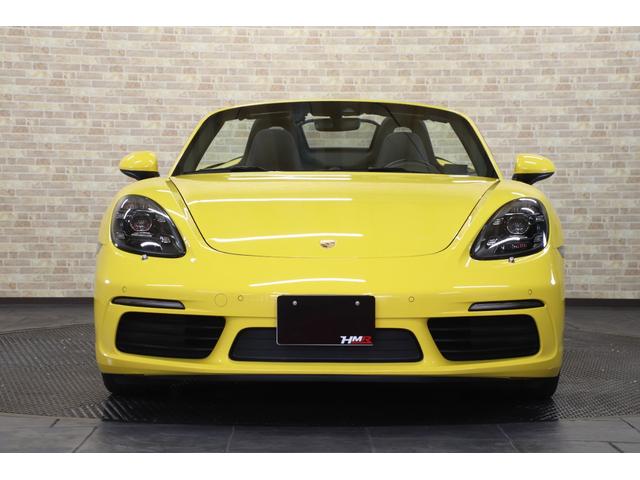７１８ボクスター ７１８ボクスター　７速ＰＤＫ　左ハンドル　純正オプション２０インチカレラＳハイグロスブラックアルミ　スポーツクロノＰＫＧ　ダイナミックライトシステム　スポーツエキゾースト（3枚目）
