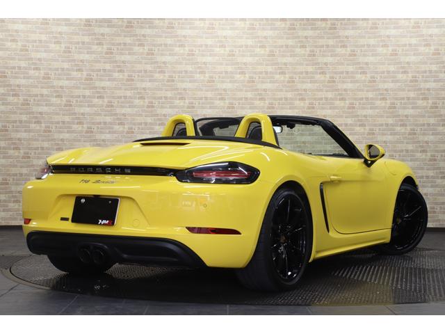 ７１８ボクスター ７１８ボクスター　７速ＰＤＫ　左ハンドル　純正オプション２０インチカレラＳハイグロスブラックアルミ　スポーツクロノＰＫＧ　ダイナミックライトシステム　スポーツエキゾースト（7枚目）