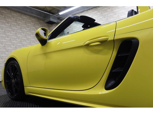 ７１８ボクスター ７１８ボクスター　７速ＰＤＫ　左ハンドル　純正オプション２０インチカレラＳハイグロスブラックアルミ　スポーツクロノＰＫＧ　ダイナミックライトシステム　スポーツエキゾースト（20枚目）