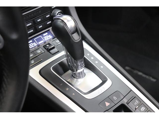 ７１８ボクスター ７１８ボクスター　７速ＰＤＫ　左ハンドル　純正オプション２０インチカレラＳハイグロスブラックアルミ　スポーツクロノＰＫＧ　ダイナミックライトシステム　スポーツエキゾースト（28枚目）