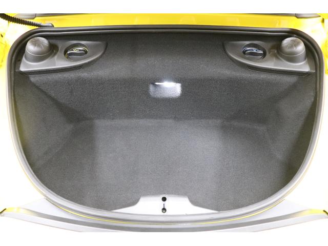 ７１８ボクスター ７１８ボクスター　７速ＰＤＫ　左ハンドル　純正オプション２０インチカレラＳハイグロスブラックアルミ　スポーツクロノＰＫＧ　ダイナミックライトシステム　スポーツエキゾースト（44枚目）