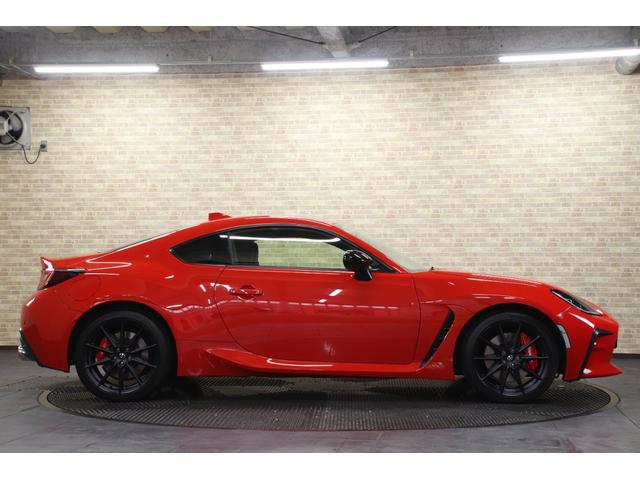 GR86 RZ 1オーナー オプションbrembo 赤黒インテリア 純正18インチアルミ カロッツェリアナビ バックカメラ 前後ドラレコ ETC(6枚目)