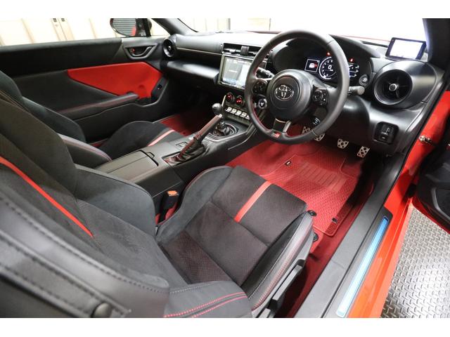 GR86 RZ 1オーナー オプションbrembo 赤黒インテリア 純正18インチアルミ カロッツェリアナビ バックカメラ 前後ドラレコ ETC(19枚目)