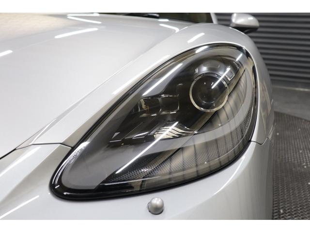 718ケイマン 718ケイマン 6MT サテンブラック塗装20インチカレラSホイール スポーツクロノPKG スポーツエグゾースト PASM PDLSバイキセノンヘッドライト スポーツシートプラス シートヒーター(16枚目)