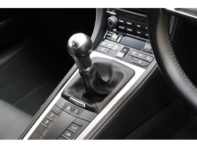 718ケイマン 718ケイマン 6MT サテンブラック塗装20インチカレラSホイール スポーツクロノPKG スポーツエグゾースト PASM PDLSバイキセノンヘッドライト スポーツシートプラス シートヒーター(24枚目)