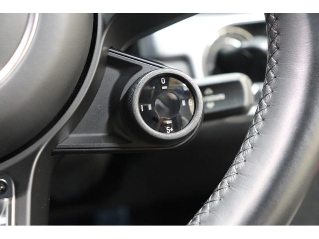 718ケイマン 718ケイマン 6MT サテンブラック塗装20インチカレラSホイール スポーツクロノPKG スポーツエグゾースト PASM PDLSバイキセノンヘッドライト スポーツシートプラス シートヒーター(25枚目)