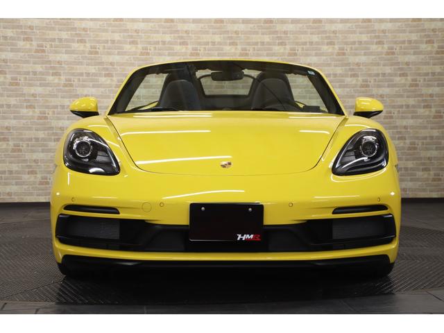 ７１８ボクスター ７１８ボクスターＧＴＳ　４．０　左Ｈ　６ＭＴ　純正ＯＰスポーツクロノＰＫＧ　ＰＣＣＢ　ＰＡＳＭ　ＰＤＬＳバイキセノンヘッドライト　シートヒーター　オートエアコン　スポーツエグゾースト　ＰＣＭナビ　リアビューカメラ付きパークアシスト（3枚目）