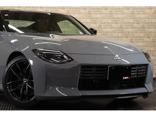 フェアレディＺ バージョンＳ　１オーナー　ｎｉｓｍｏスポリセ　２トーンルーフ　純正ＲＡＹＳ製１９インチ　アルミキャリパー　３連サブメーター　ＮｉｓｓａｎＣｏｎｎｅｃｔナビ　バックカメラ（4枚目）