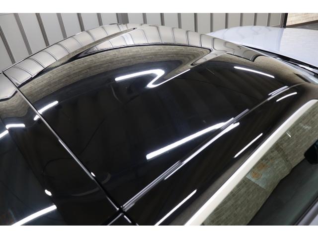 フェアレディＺ バージョンＳ　１オーナー　ｎｉｓｍｏスポリセ　２トーンルーフ　純正ＲＡＹＳ製１９インチ　アルミキャリパー　３連サブメーター　ＮｉｓｓａｎＣｏｎｎｅｃｔナビ　バックカメラ（12枚目）