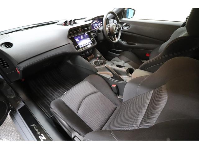 フェアレディＺ バージョンＳ　１オーナー　ｎｉｓｍｏスポリセ　２トーンルーフ　純正ＲＡＹＳ製１９インチ　アルミキャリパー　３連サブメーター　ＮｉｓｓａｎＣｏｎｎｅｃｔナビ　バックカメラ（22枚目）