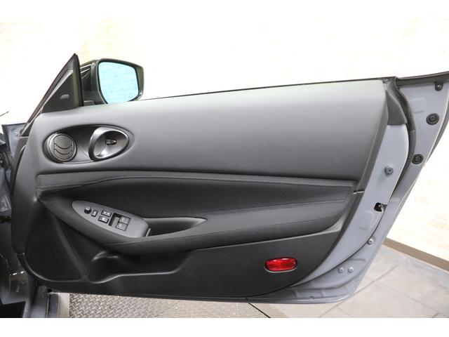 フェアレディＺ バージョンＳ　１オーナー　ｎｉｓｍｏスポリセ　２トーンルーフ　純正ＲＡＹＳ製１９インチ　アルミキャリパー　３連サブメーター　ＮｉｓｓａｎＣｏｎｎｅｃｔナビ　バックカメラ（32枚目）