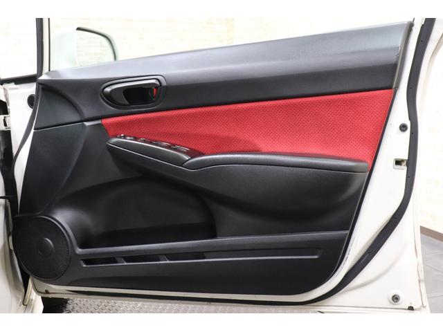 シビック タイプＲ　ＯＳ技研スーパーロックＬＳＤ　ＲＡＹＳ　ＴＥ３７　１８インチ　ＲＧ車高調　ＦＥＥＬ’Ｓマフラー　Ｊ’ｓレーシングフロントスポイラー　無限フロントグリル　社外ボンネット　赤黒インテリア（29枚目）