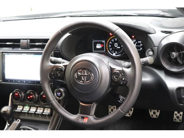 �X�e�A�����O�͖ڗ��悤�ȃX���͂Ȃ��Y��ȏ�Ԃ��ێ����Ă��܂��B