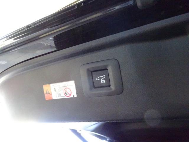 アルファード Ｚ　◎左右独立ムーンルーフ◎デジタルインナーミラー◎ＢＳＭ◎パノラミックビューモニター◎前後ドライブレコーダー◎左右パワースライドドア◎パワーバックドア◎スマートキー２個（11枚目）